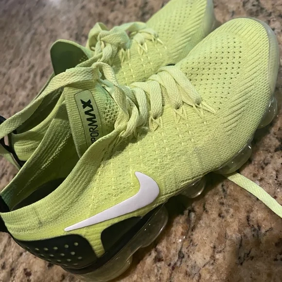 Vapormax poshmark best sale